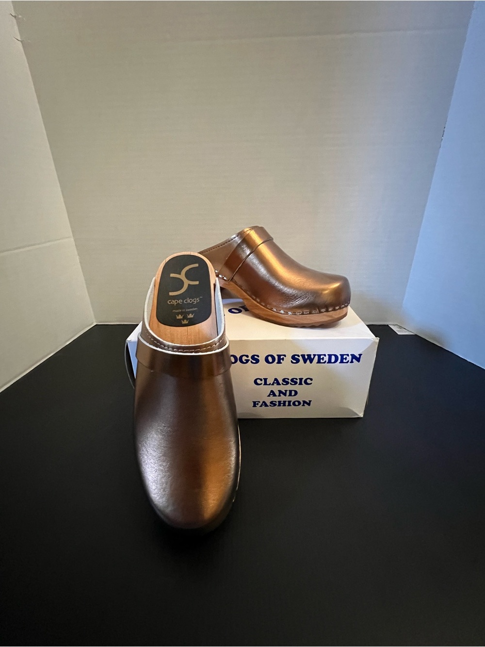 Cape Clogs Women's Brown Leather Clogs